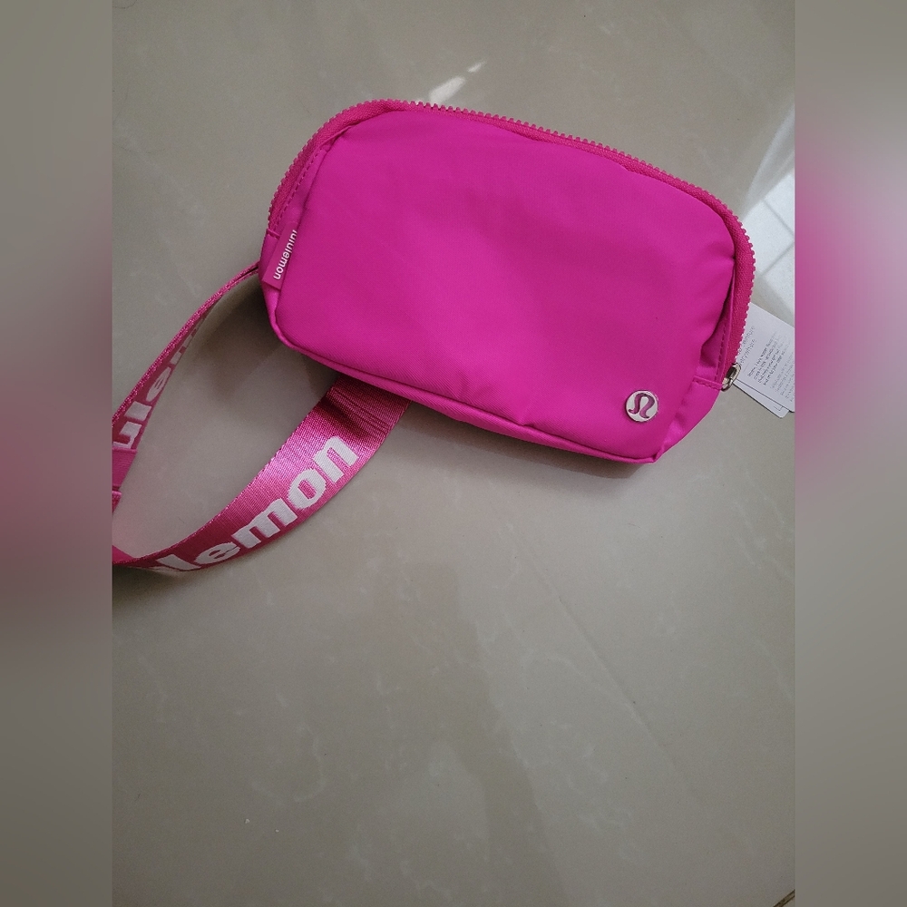 Lulu PINK WORDMARK Belt Bag